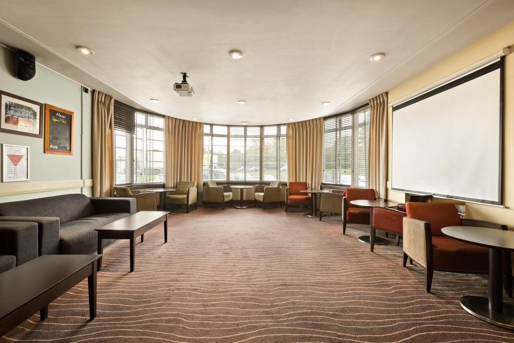 האטפילד Ramada Hatfield מראה חיצוני תמונה