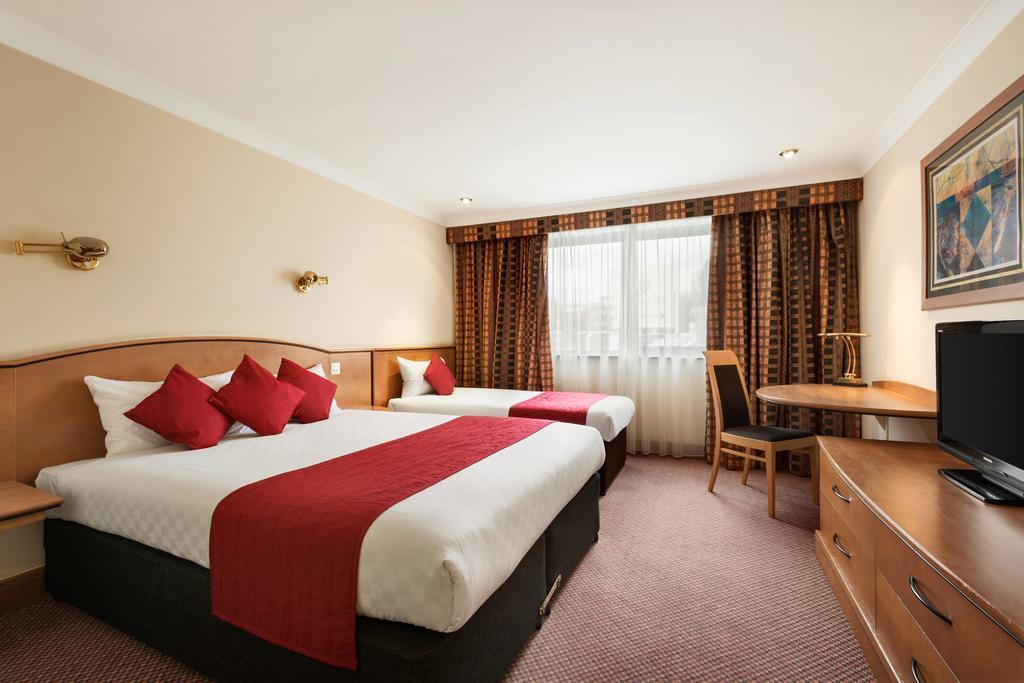 האטפילד Ramada Hatfield מראה חיצוני תמונה